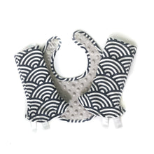 Oceanic Waves Reversible Curved Droolpads and Bib Set